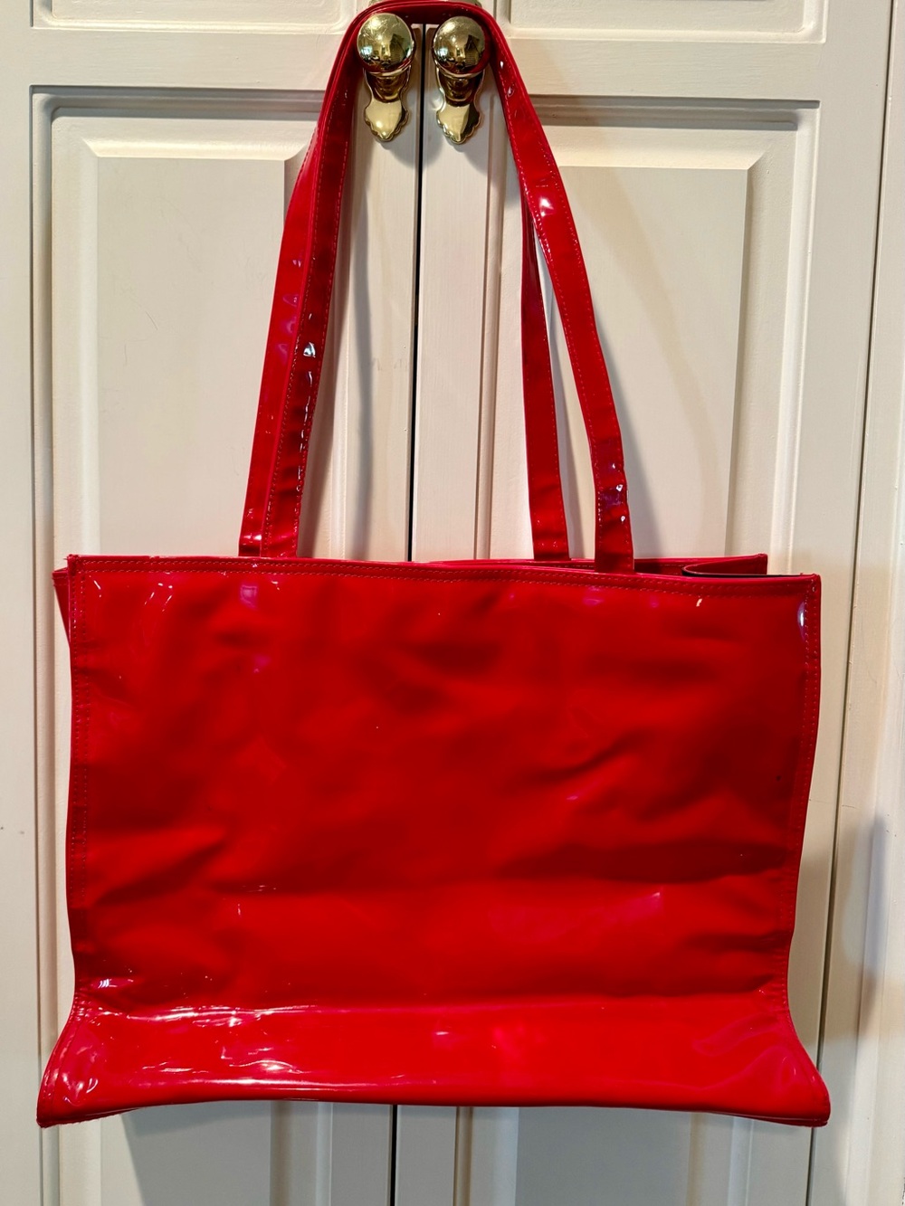 Red Vinyl Black Fabric Lined Shoulder Purse Tote